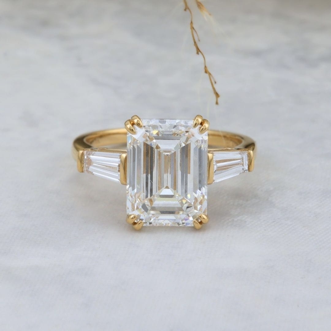 Mathieu Blanchard Bagues Bague Trapèze - Diamant Émeraude 6 ct