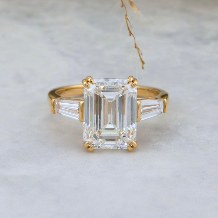 Mathieu Blanchard Bagues Bague Trapèze - Diamant Émeraude 6 ct