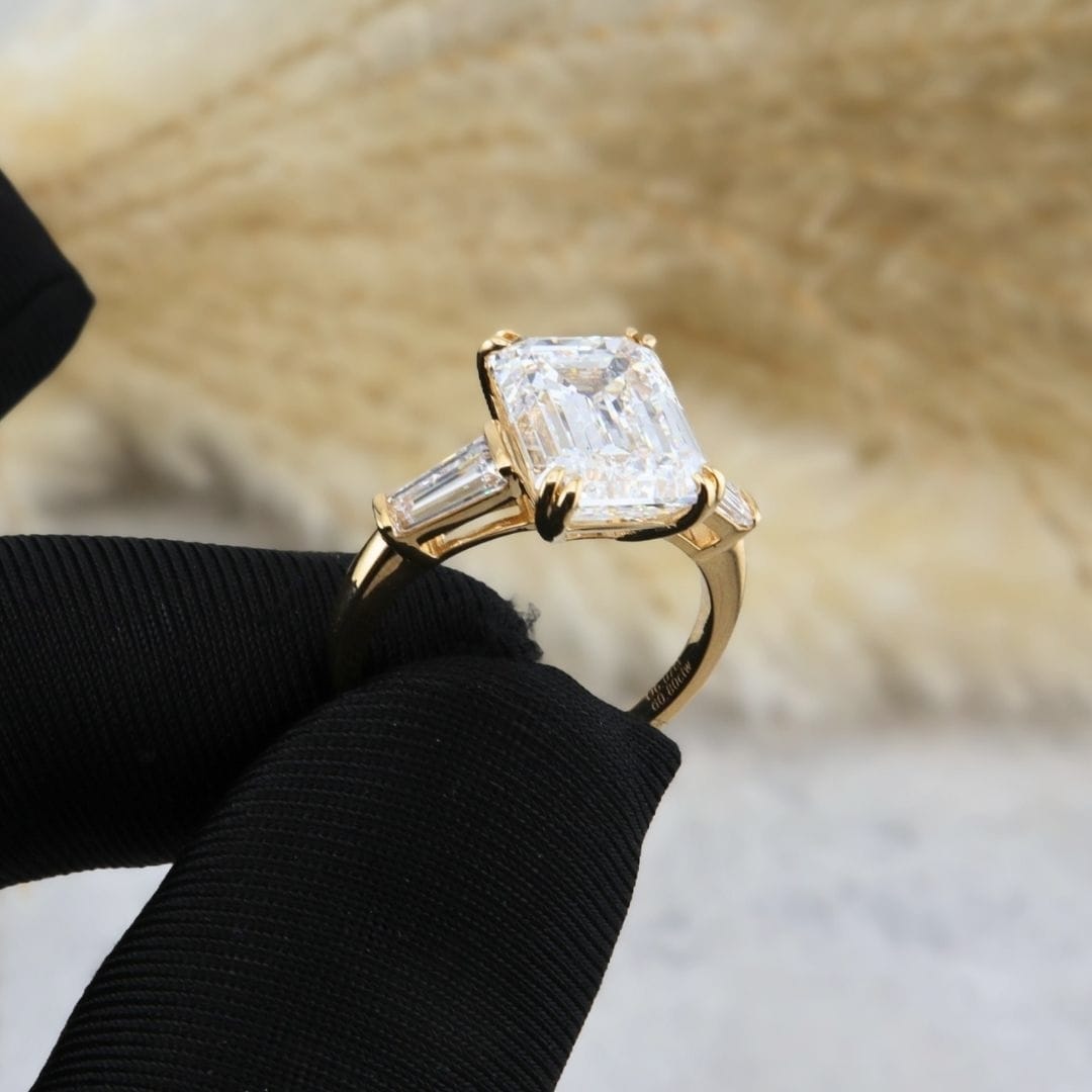 Mathieu Blanchard Bagues Bague Trapèze - Diamant Émeraude 6 ct