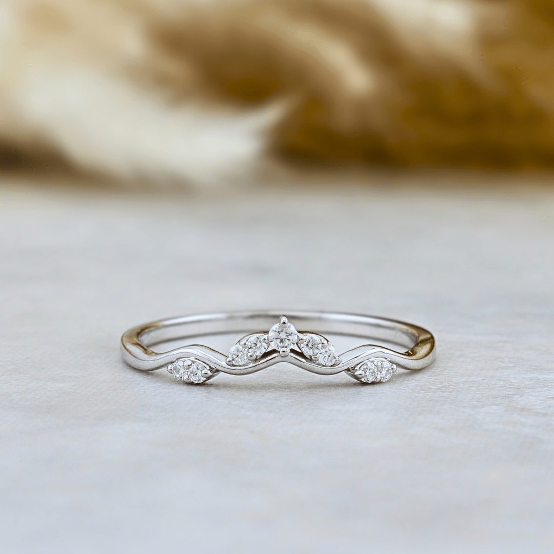 Bague Vague Moissanites Mathieu Blanchard Bague Vague en or 10K ou 925 et moissanites | Mathieu Blanchard Mathieu Blanchard Joaillerie