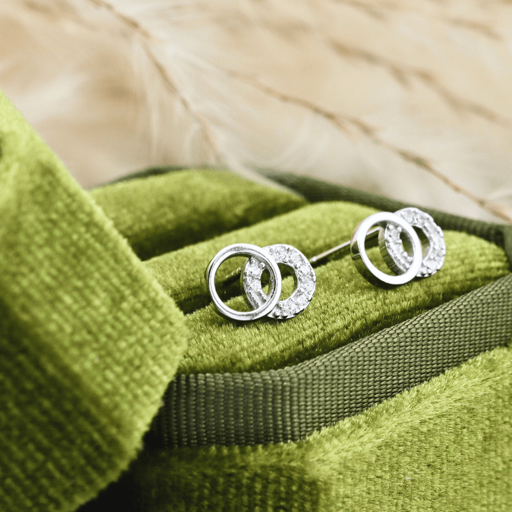 Boucles d'oreilles Cercles en argent sterling Mathieu Blanchard Boucles d'oreilles Boucles d'oreilles Cercles en argent sterling | Mathieu Blanchard Mathieu Blanchard Joaillerie