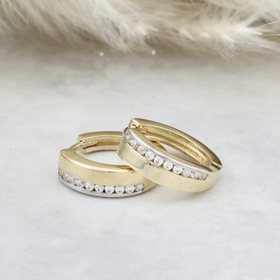 - Boucles d'oreilles Boucles d'oreilles huggies 13mm en or 10k