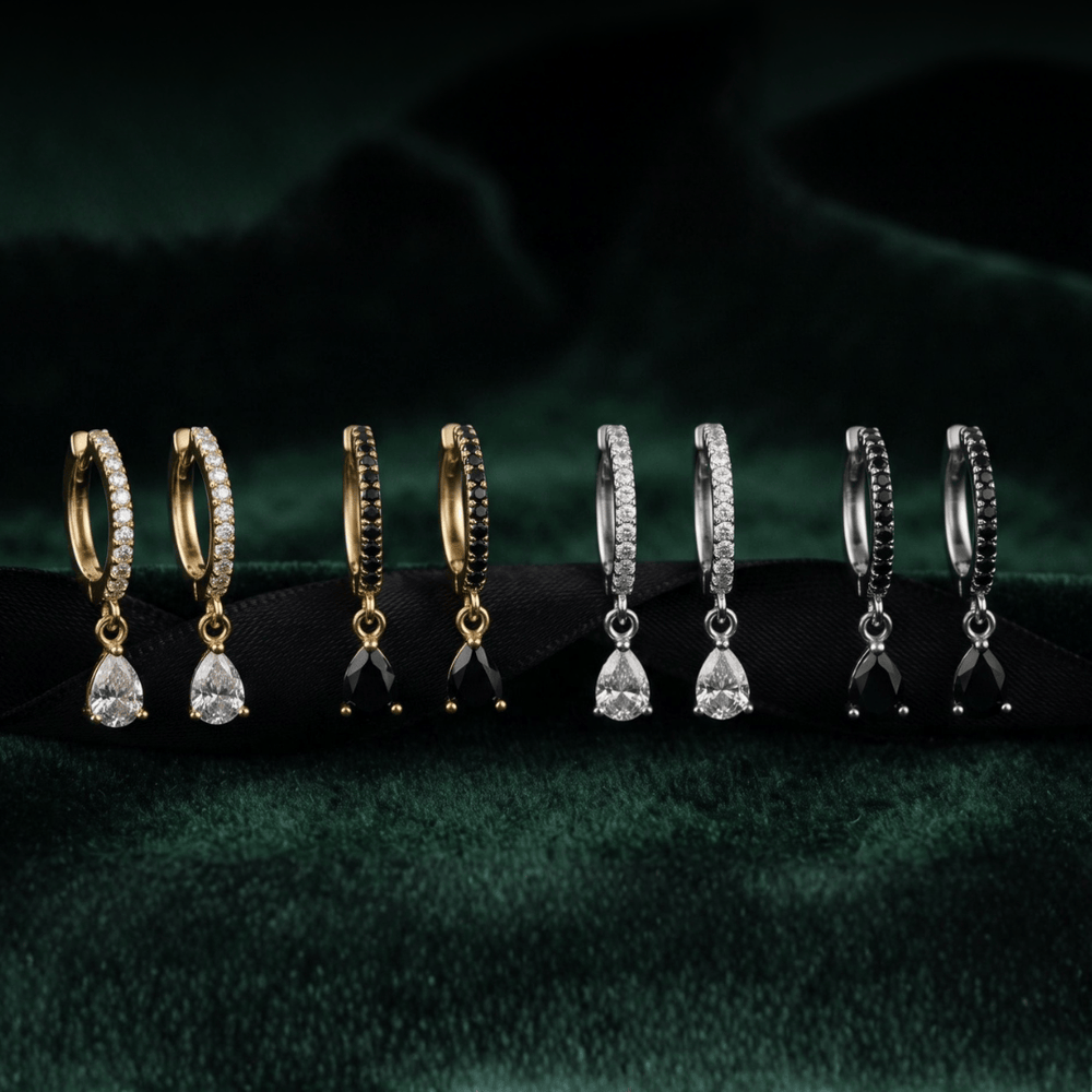 Boucles d'oreilles Huggies Gouttes en argent sterling Mathieu Blanchard Boucles d'oreilles Boucles d'oreilles Huggies Gouttes en argent sterling | Mathieu Blanchard  Mathieu Blanchard Joaillerie