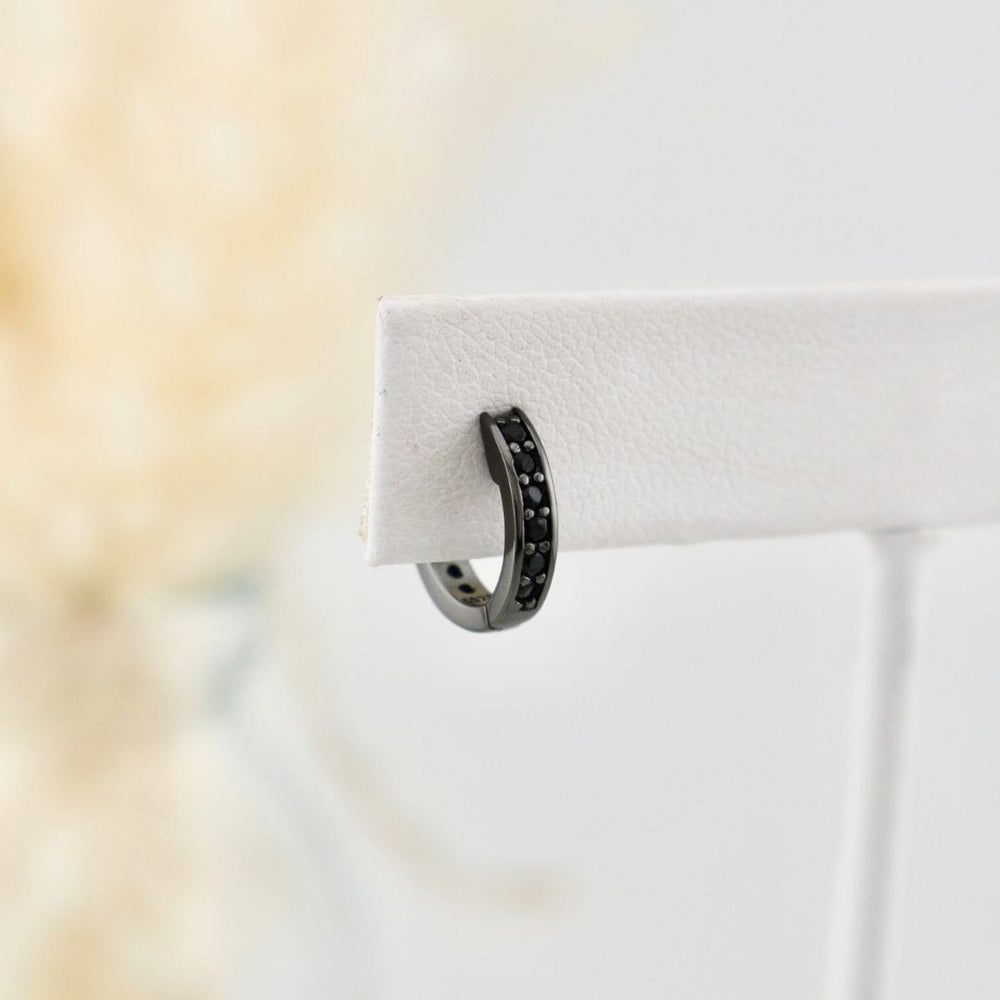 Boucles d'oreilles Huggies Midnight en argent sterling - noir Mathieu Blanchard Boucles d'oreilles Anneaux Midnight en argent sterling noir | Mathieu Blanchard  Mathieu Blanchard Joaillerie