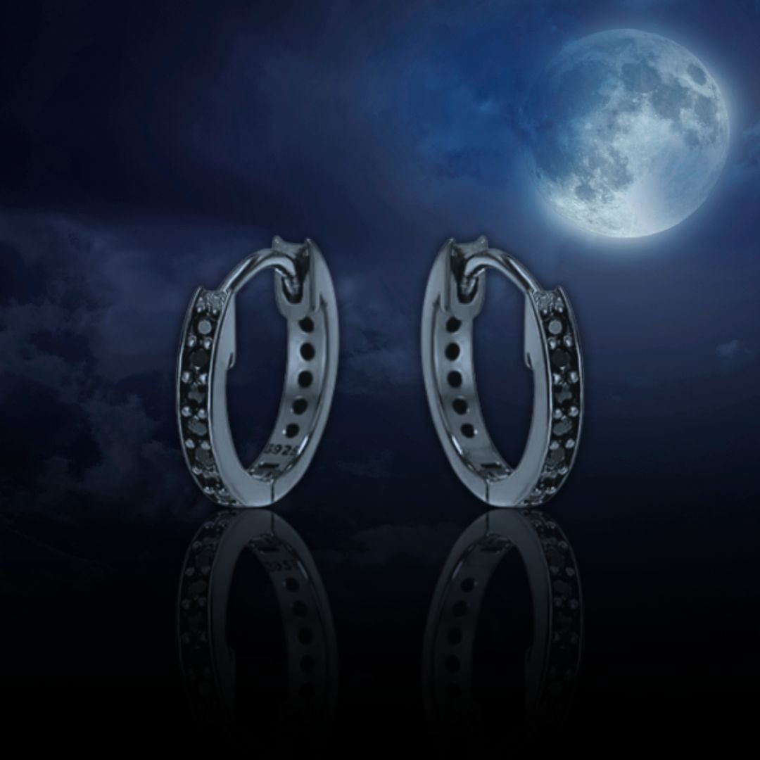 Mathieu Blanchard Boucles d'oreilles Noir Boucles d'oreilles Huggies Midnight en argent sterling