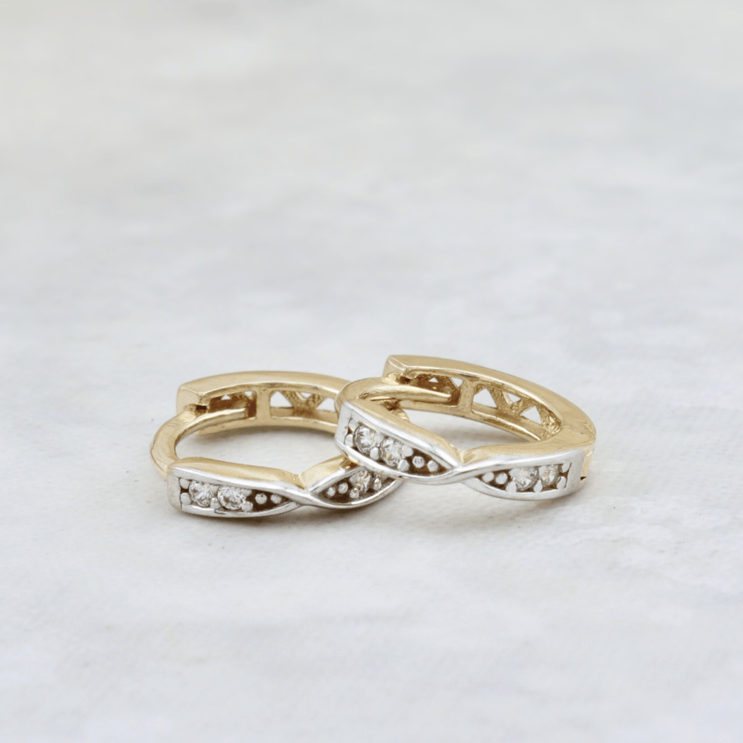 Boucles d'oreilles huggies Mini boucle en or jaune 10K - Boucles d'oreilles Or jaune 10K GO30-15-10 Boucles d'oreilles huggies en or 10K pour enfant  | Mathieu Blanchard Mathieu Blanchard Joaillerie