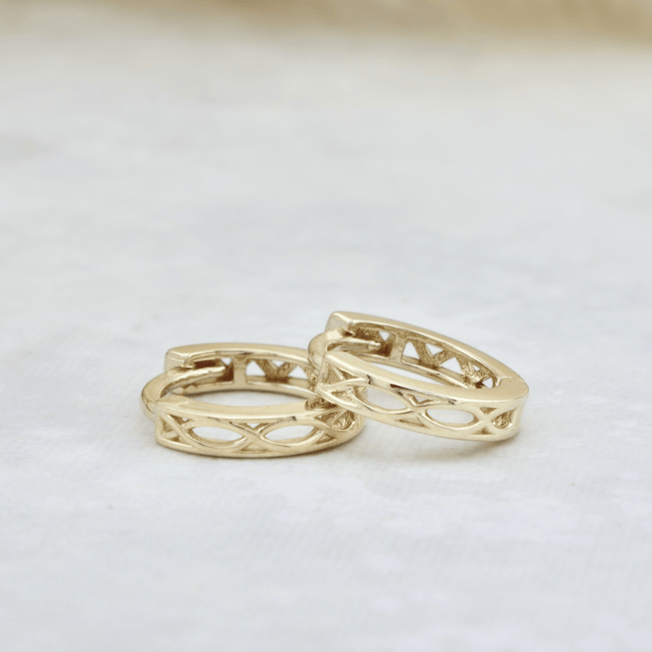 - Boucles d'oreilles Boucles d'oreilles huggies Mini infini en or 10K