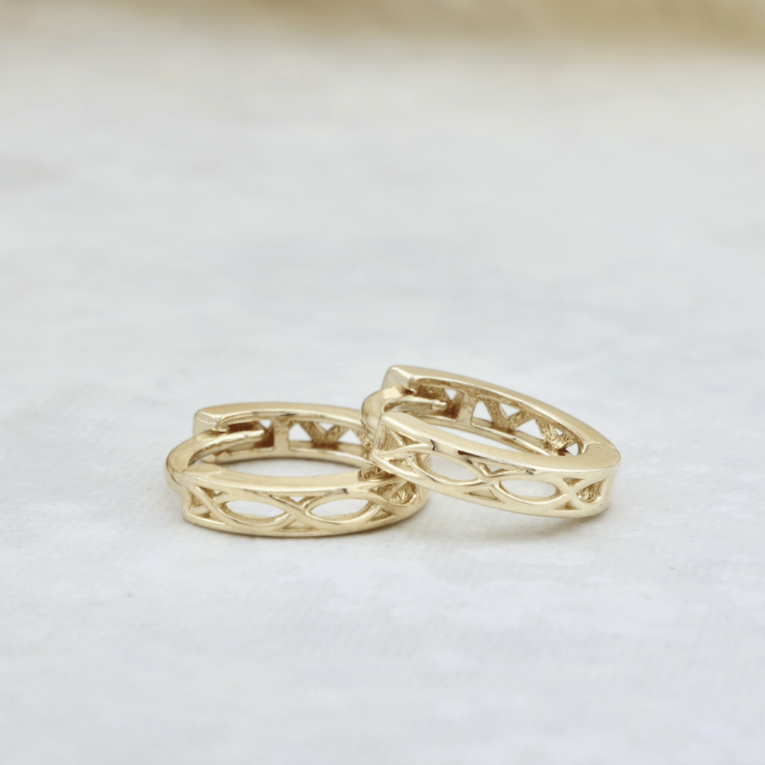 Boucles d'oreilles huggies Mini infini en or jaune 10K - Boucles d'oreilles Or jaune 10K Go-30-16-10 Boucles d'oreilles huggies Infini en or jaune 10K | Mathieu Blanchard Mathieu Blanchard Joaillerie
