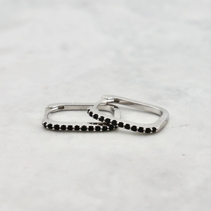 Mathieu Blanchard Boucles d'oreilles Boucles d'oreilles Huggies Scintillantes Noires en argent sterling