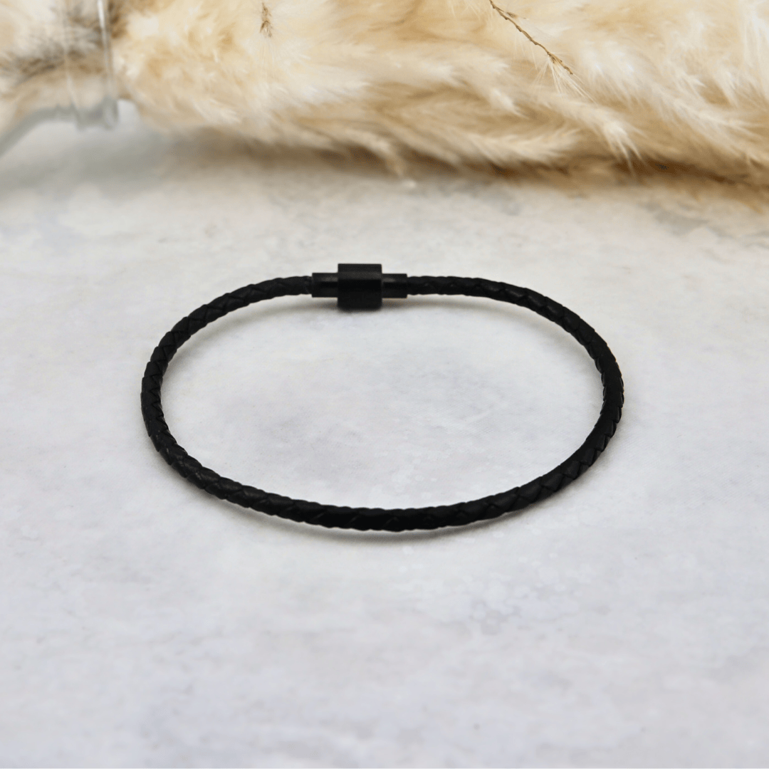 Bracelet Classique en cuir et en acier inoxydable Mathieu Blanchard Bracelets Bracelet Classique en cuir tressé 3mm noir | Mathieu Blanchard Mathieu Blanchard Joaillerie