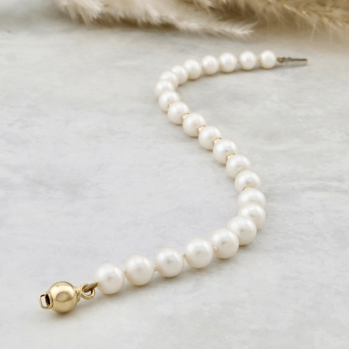 Bracelet de perles 6 mm et en or jaune 14K Mathieu Blanchard Joaillerie Bracelet Perles  6mm - AAA  et or 14K | Mathieu Blanchard Mathieu Blanchard Joaillerie
