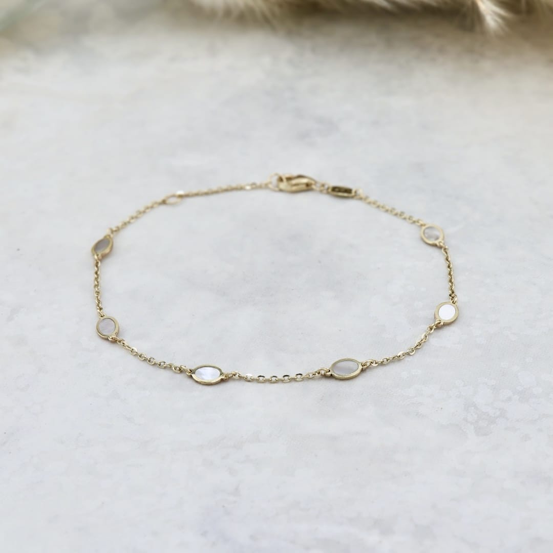 Bracelet Ovale nacré en or jaune 10K - 6.5 - 7 pouces / Or jaune 10K BY-H4-1111 Bracelet minimaliste Oval nacré en or 10K | Mathieu Blanchard Mathieu Blanchard Joaillerie