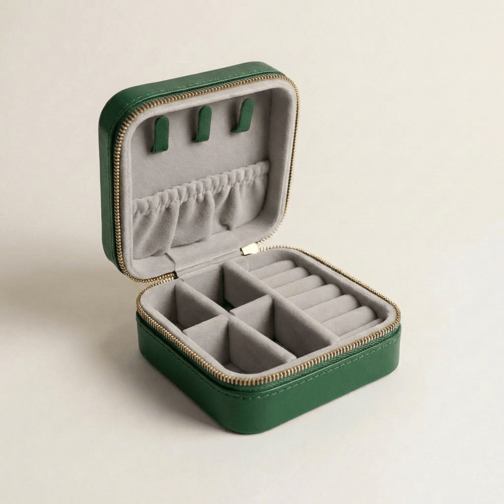 Coffret à bijoux en cuir Cabine Vert Mathieu Blanchard ACCESSOIRES PCOM20068S-vert Coffret à bijoux Cabine en cuir vert | Voyage & rangement Mathieu Blanchard Joaillerie