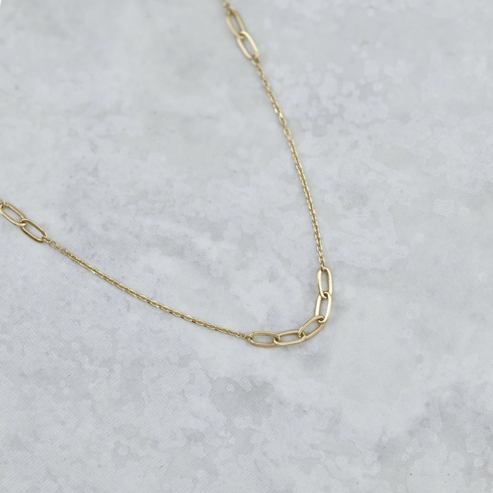 Collier Chaîne Paperclip en or jaune 10K - Collier Or jaune 10K AR80-38 Collier Chaîne Paperclip en or 10K | Mathieu Blanchard Mathieu Blanchard Joaillerie