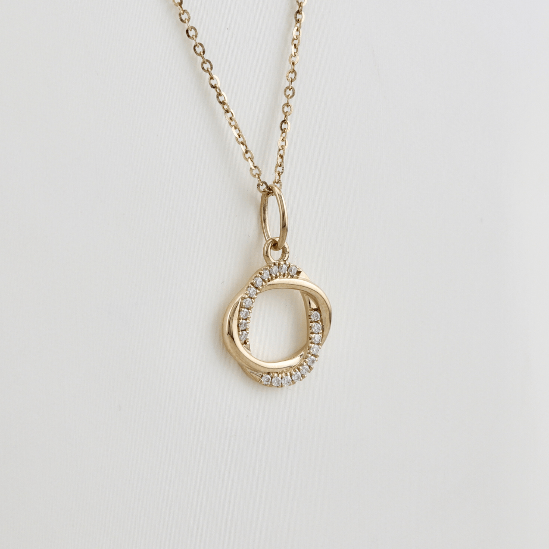Collier Entrelacées et moissanites en or jaune 10K Mathieu Blanchard Boucles d&