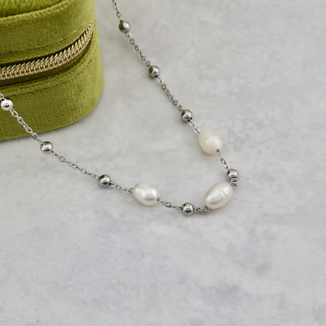 Collier et perles baroques en acier inoxydable Mathieu Blanchard collier Collier en acier inox et perles baroques | Mathieu Blanchard Mathieu Blanchard Joaillerie