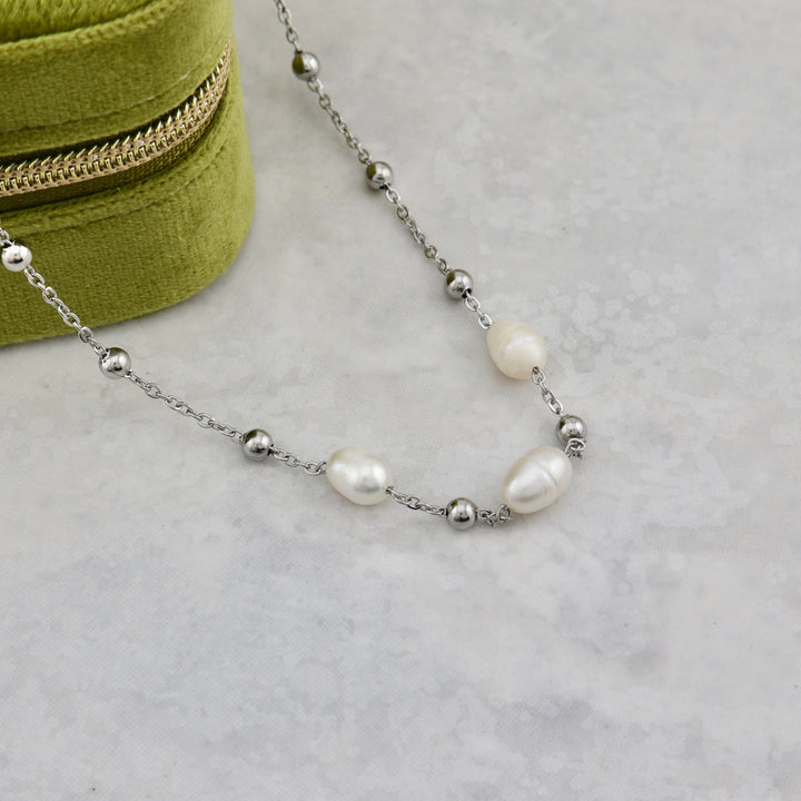 Collier et perles baroques en acier inoxydable Mathieu Blanchard collier Collier en acier inox et perles baroques | Mathieu Blanchard Mathieu Blanchard Joaillerie