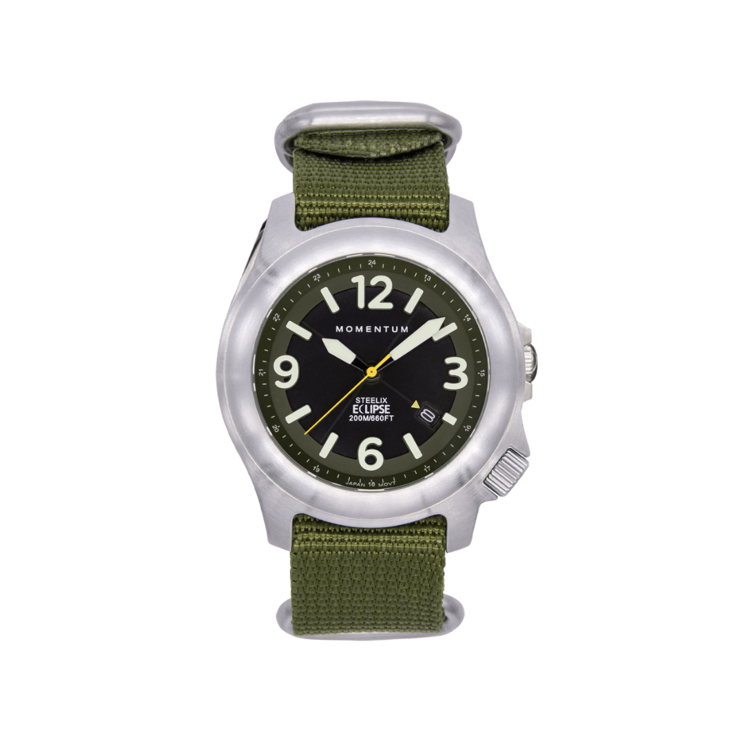 Momentum Montres Nylon Montre à énergie solaire 44mm Steelix Eclipse vert