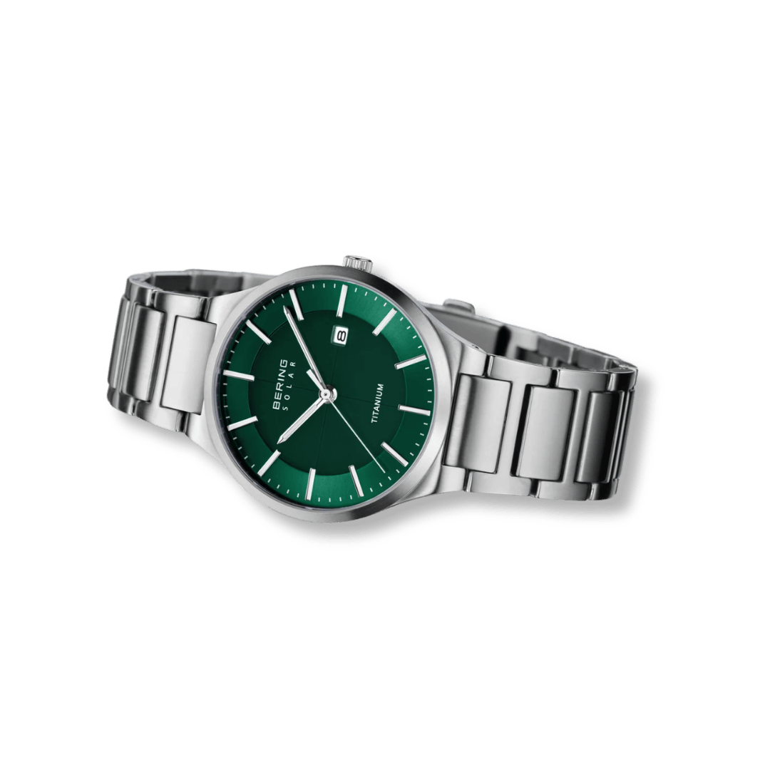 Montre à énergie solaire Bering 39mm 15239-778 Bering Montre Titane 15239-778 Montre Bering Solaire Argent 39mm 15239-778 | Mathieu Blanchard Mathieu Blanchard Joaillerie