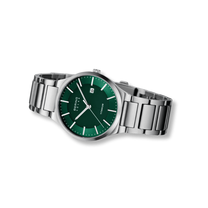 Montre à énergie solaire Bering 39mm 15239-778 Bering Montre Titane 15239-778 Montre Bering Solaire Argent 39mm 15239-778 | Mathieu Blanchard Mathieu Blanchard Joaillerie