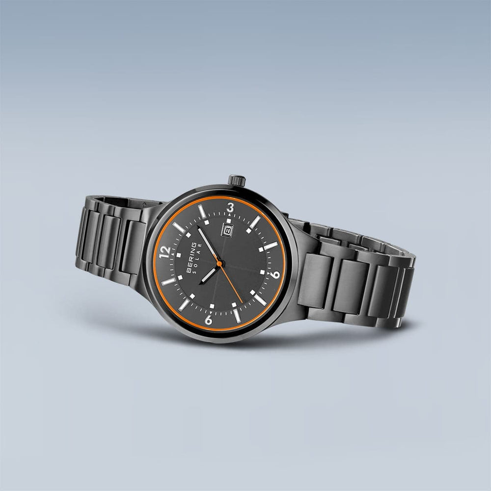 Bering Montre Montre à énergie solaire Bering 42mm 14442-777