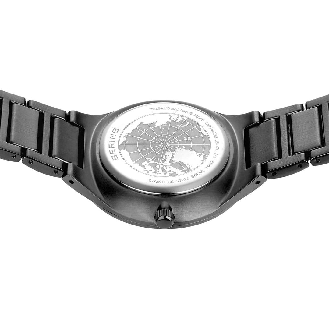 Bering Montre Montre à énergie solaire Bering 42mm 14442-777