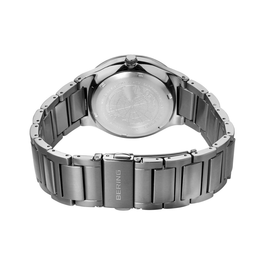 Bering Montre Montre à énergie solaire Bering Argent 39mm 15239-779