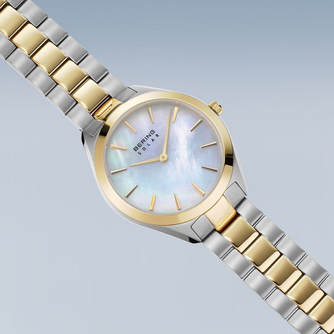 Montre à énergie solaire Bering Classic 2 tons 31mm 17331 710 Bering Montre Acier inoxydable plaqué or jaune 17331-710 Montre à énergie solaire Bering Classic 2 tons 31mm 17331-710 - Mathieu Blanchard Mathieu Blanchard Joaillerie