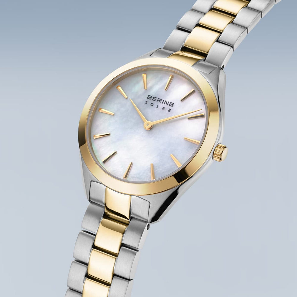 Montre à énergie solaire Bering Classic 2 tons 31mm 17331 710 Bering Montre Acier inoxydable plaqué or jaune 17331-710 Montre à énergie solaire Bering Classic 2 tons 31mm 17331-710 - Mathieu Blanchard Mathieu Blanchard Joaillerie