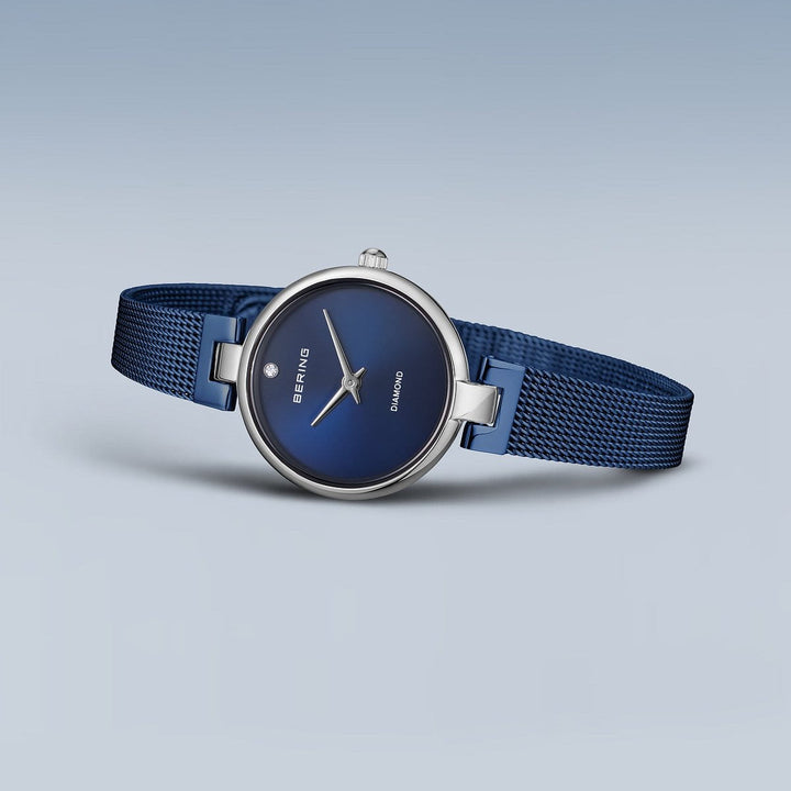 Montre Bering Bleu Brillant 24mm 17724 307 Bering Montre Acier inoxydable plaqué bleu 17724-307 Montre Bering Argent Bleu Brillant 24mm 17724-307 - Mathieu Blanchard - Dépositaire officiel Bering Canada Mathieu Blanchard Joaillerie