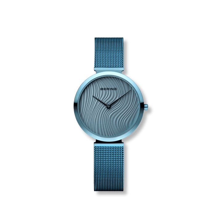 Montre Bering Bleu Brillant 32mm 18132 Charity2 Bering Montre Acier inoxydable plaqué bleu 18132-Charity2 Montre Bering Bleu Brillant 32mm 18132-Charity2 - Mathieu Blanchard - Dépositaire officiel Bering Canada Mathieu Blanchard Joaillerie