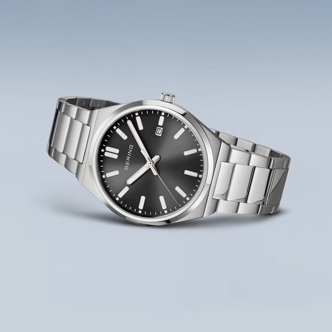 Bering Montre Montre Bering Classic Argent 39mm 17639-702