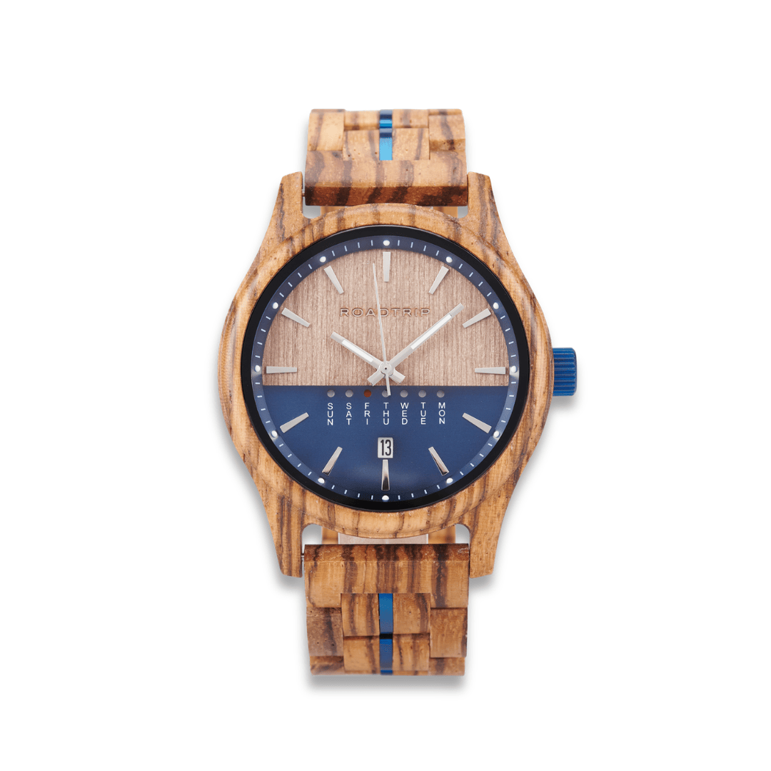 Montre en bois Horizon Heure Bleue Roadtripmadewood Montre en bois Acier inoxydable plaqué bleu RTMW-HORIZON-HEURE-BLEUE Montre Horizon - Heure Bleue en bois | Mathieu Blanchard Joaillerie Mathieu Blanchard Joaillerie
