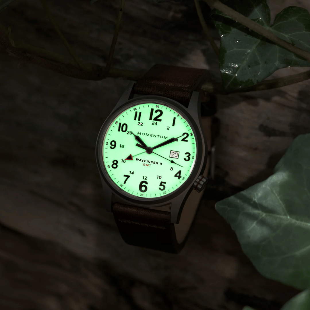 Montre Momentum Wayfinder II GMT- Blanc 40mm Momentum Montre Titane 033BBCAFD-AA-B-B-AAM-AI-AB-B-K8 Montre Wayfinder II GMT- Blanc 40mm - Mathieu Blanchard - Dépositaire officiel Momentum Canada Mathieu Blanchard Joaillerie