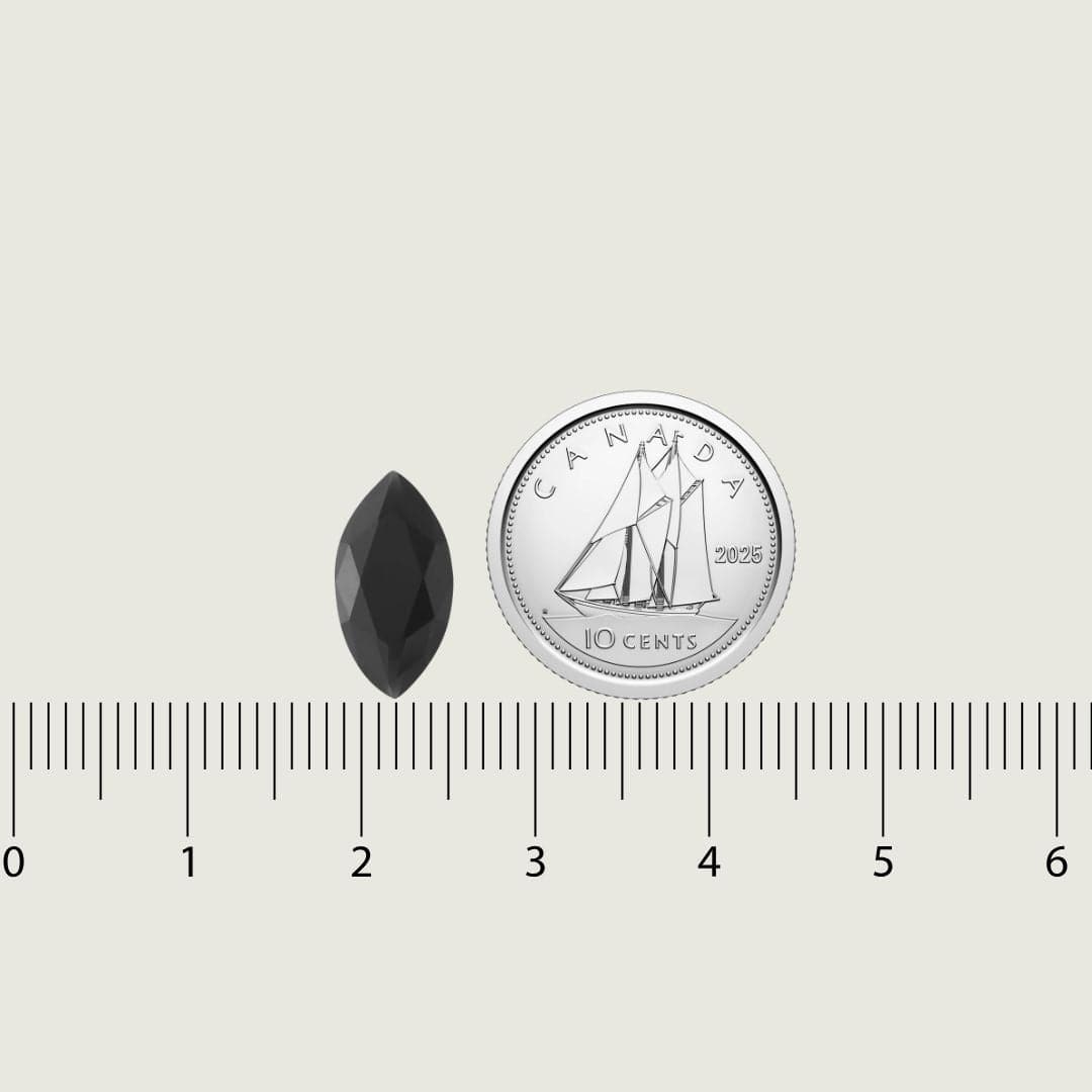 Onyx Naturel Taille Marquise 7x14 mm Mathieu Blanchard ONYX-GEN:178275:G Onyx Naturel Taille Marquise 7x14 mm Mathieu Blanchard Joaillerie