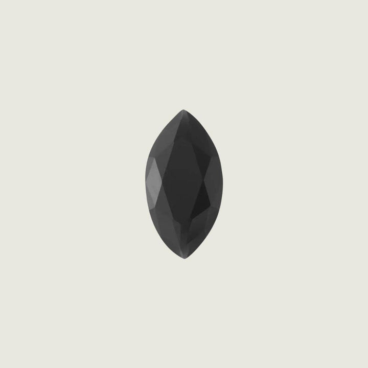 Onyx Naturel Taille Marquise 7x14 mm Mathieu Blanchard ONYX-GEN:178275:G Onyx Naturel Taille Marquise 7x14 mm Mathieu Blanchard Joaillerie