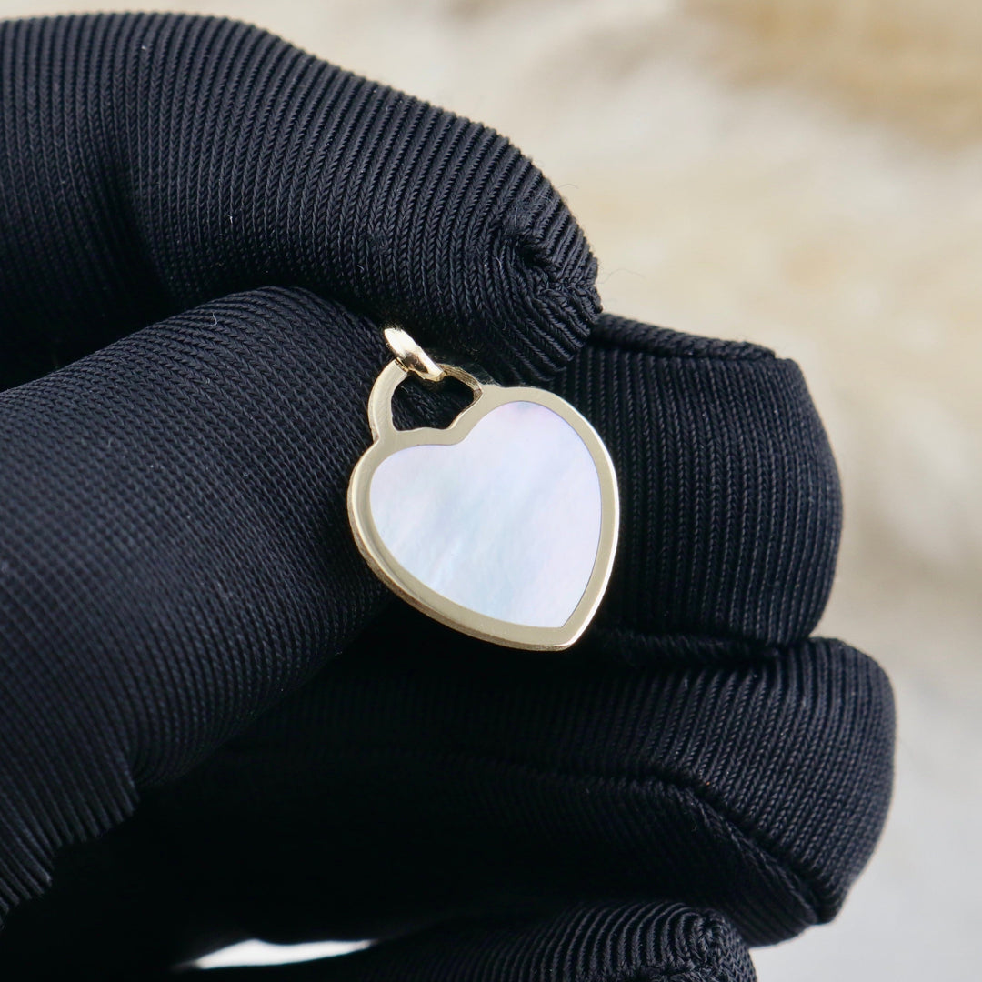 Pendentif Cœur Nacré en or jaune 10K - Colliers Or jaune 10K PY-H4-016/Mother of Pearl Pendentif Coeur en or solide 10K et nacre de perle | Bijouterie Mathieu Blanchard Mathieu Blanchard Joaillerie