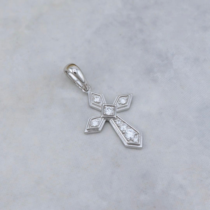 Pendentif Croix Mathieu Blanchard Pendentif Croix en argent sterling et moissanites | Mathieu Blanchard Mathieu Blanchard Joaillerie