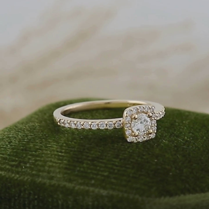 Bague solitaire Halo diamants 0.45 ctw