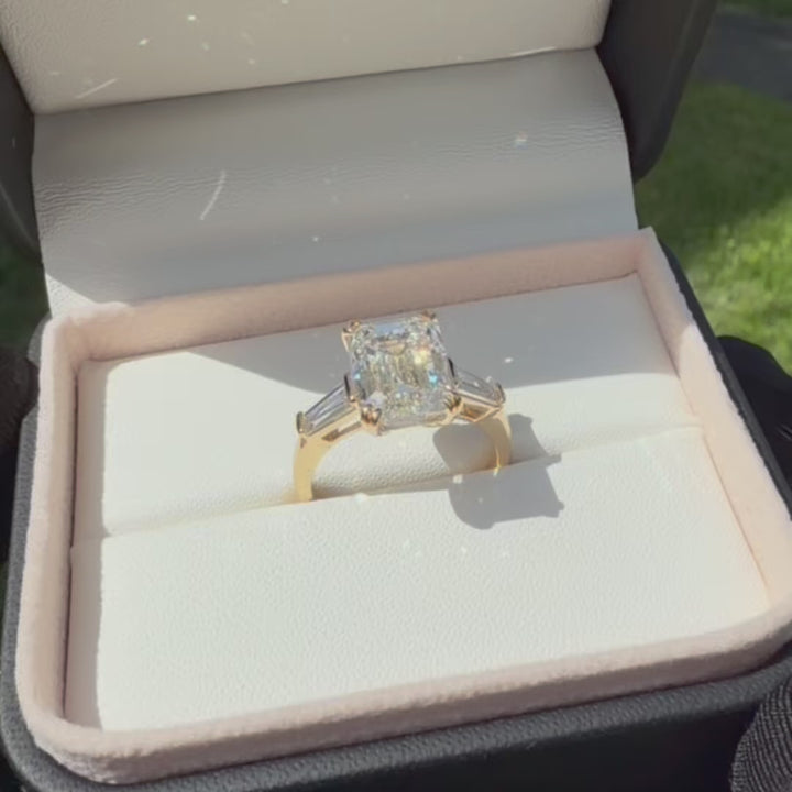 Trapeze  &amp; 6 ct Emerald Diamond Ring