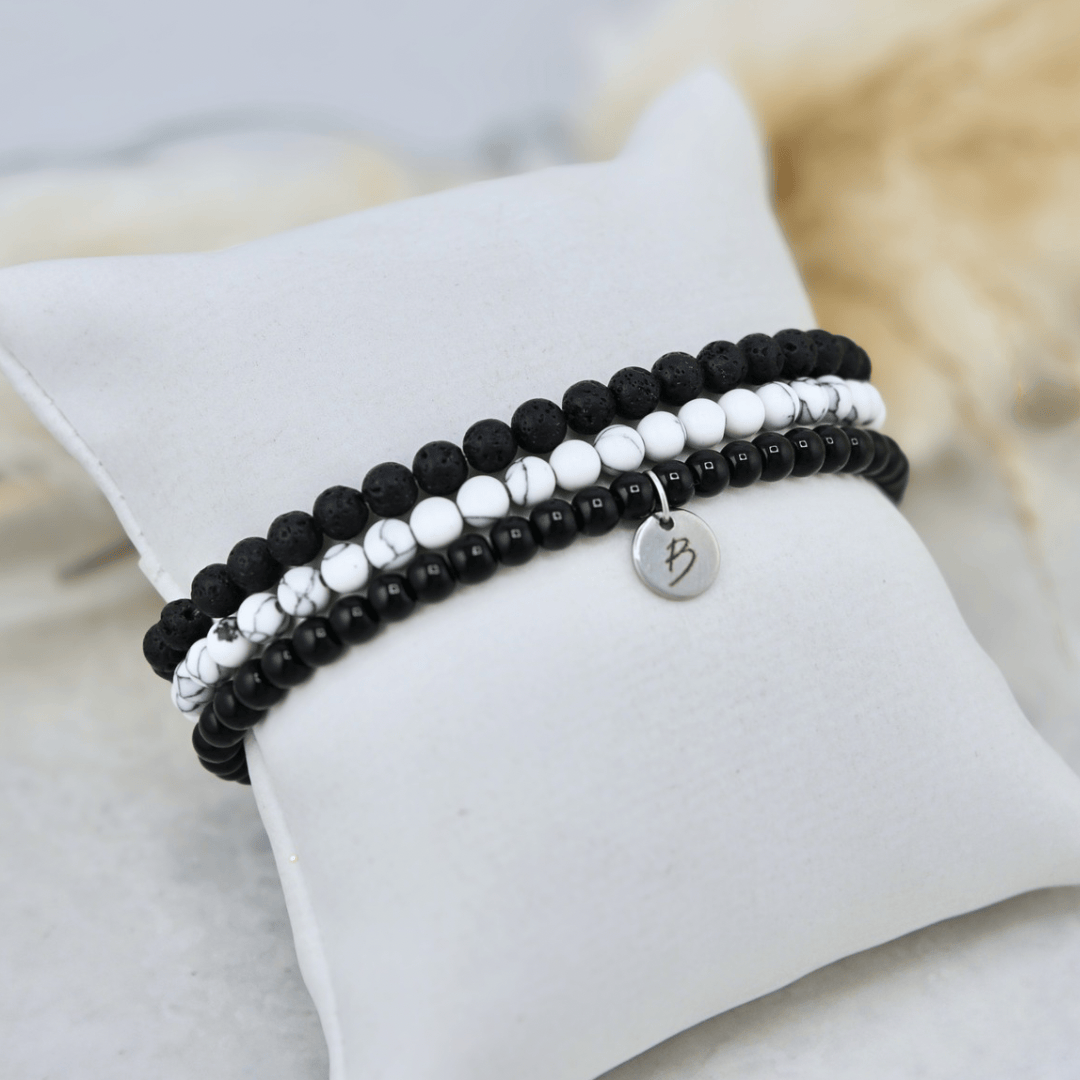 Trio de bracelets Turquoise, Pierre de lave et onyx Mathieu Blanchard Bracelets Acier inoxydable Trio de bracelets Turquoise, Pierre de lave et onyx Mathieu Blanchard Joaillerie