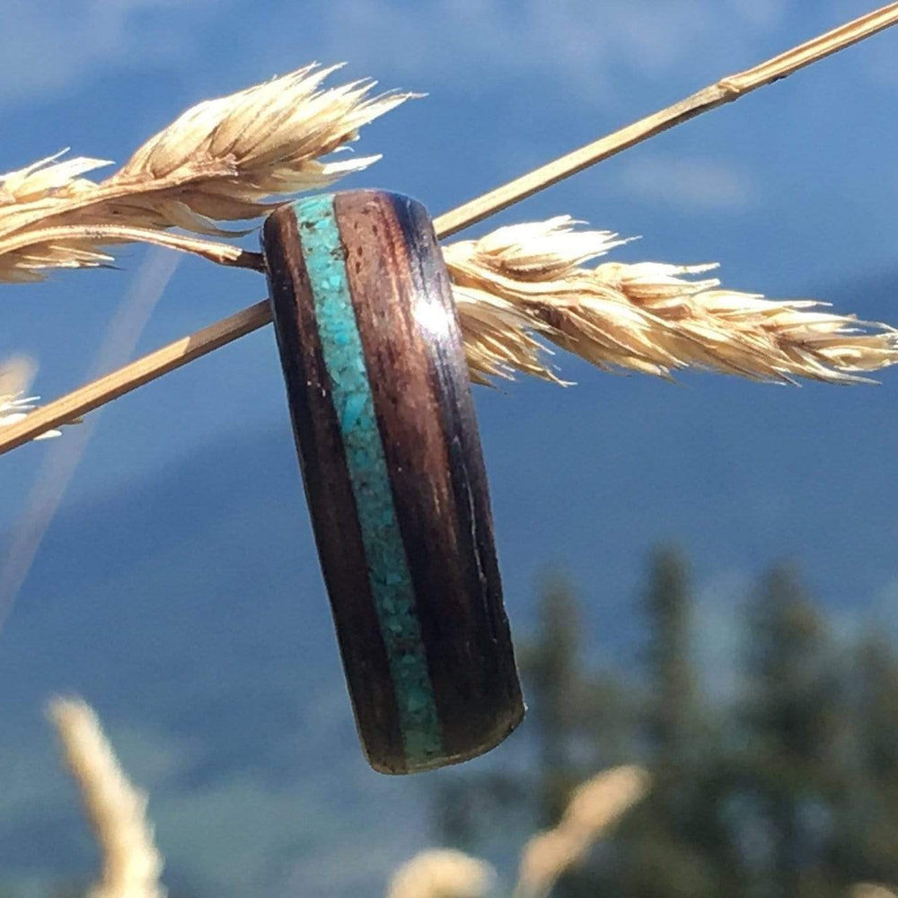 Atelier du bon bouleau Bague en bois et turquoise personnalisée