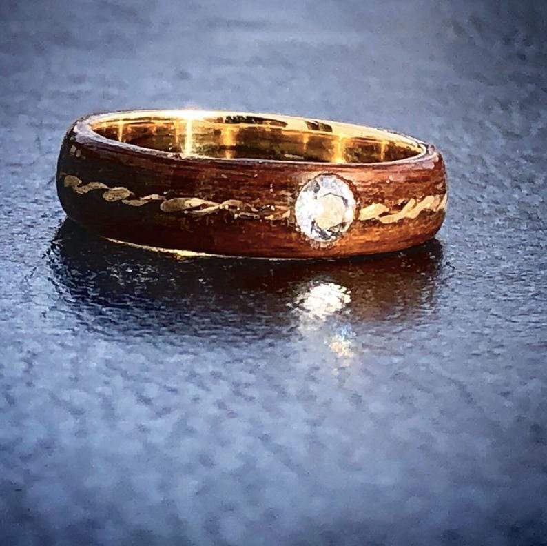 Atelier du bon bouleau Bague en bois, or 18K et diamant 3mm personnalisée